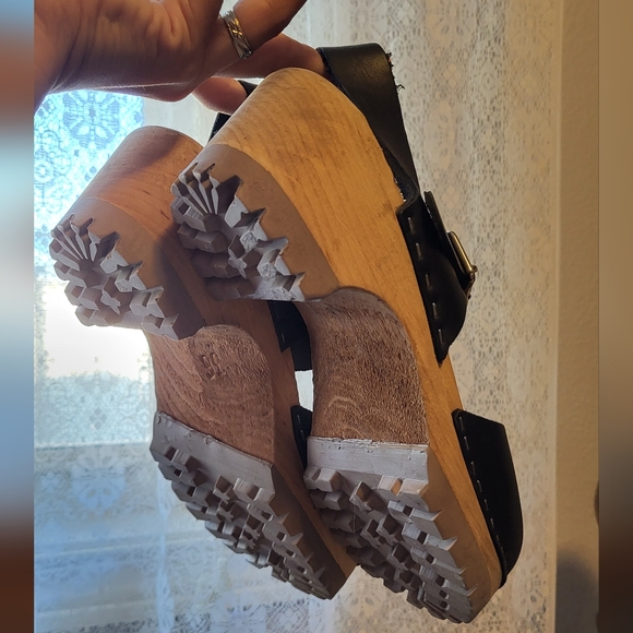 MIA Black Wooden & Leather Clogs - Picture 5 of 9